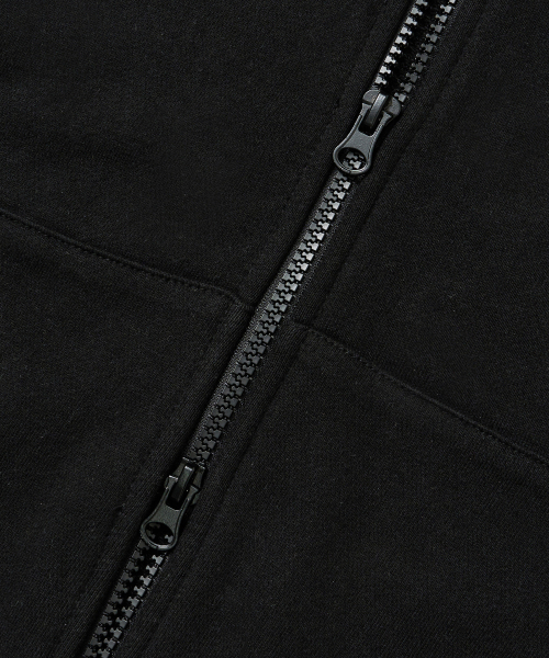 BROWNBREATH（ブラウンブレス）の「[25FALL] TAG HOOD ZIP UP - BLACK（パーカー・メンズ・その他・2XL/XL/S/M/L）」の5枚目の写真