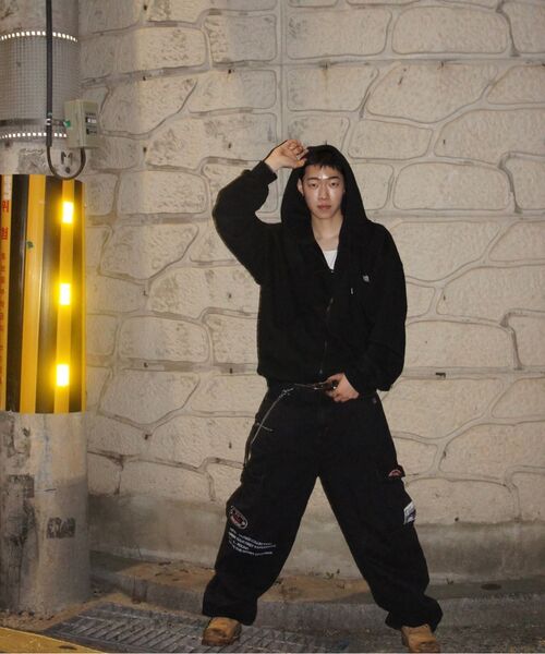 BROWNBREATH（ブラウンブレス）の「[25FALL] TAG HOOD ZIP UP - BLACK（パーカー・メンズ・その他・2XL/XL/S/M/L）」の2枚目の写真