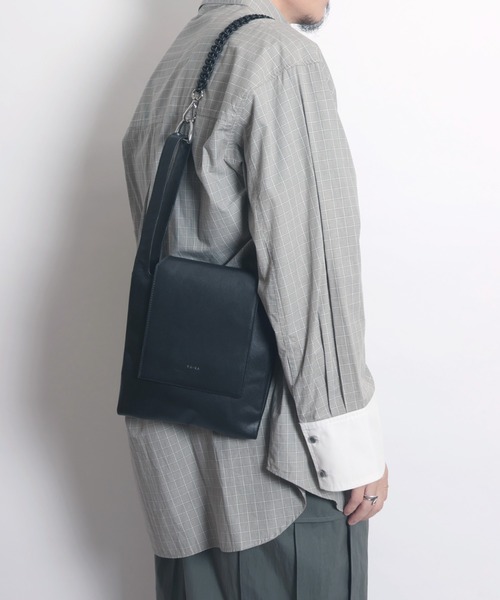 YArKA（ヤーカ）の「【YArKA/ヤーカ】real leather braided strap flap marche bag [wam11] / コブラ編フラップマルシェバッグ（ハンドバッグ・レディース・ブラック・FREE）」の7枚目の写真