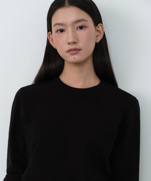 MUSINSA STANDARD WOMAN（ムシンサスタンダードウーマン）の「ウィメンズエッセンシャルラウンドネックニット[ブラック]（ニット/セーター・レディース・その他・LARGE/MEDIUM/SMALL/X-SMALL）」の4枚目の写真