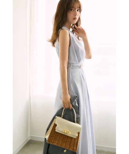 FRAY I.D（フレイアイディー）の「カシュクールベルトタックワンピース（ワンピース・レディース・グレー/ライトブルー/ベージュ・0/1）」の17枚目の写真