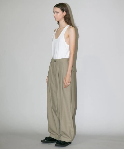 my beautiful landlet(マイビューティフルランドレット)の「【my beautiful landlet】 HIGH-TWIST TWILL TUCK WIDE PANTS(その他パンツ・メンズ・ベージュ/ネイビー/ブラック・1/2/0)」の6枚目の写真