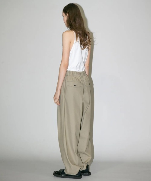 my beautiful landlet(マイビューティフルランドレット)の「【my beautiful landlet】 HIGH-TWIST TWILL TUCK WIDE PANTS(その他パンツ・メンズ・ベージュ/ネイビー/ブラック・1/2/0)」の7枚目の写真
