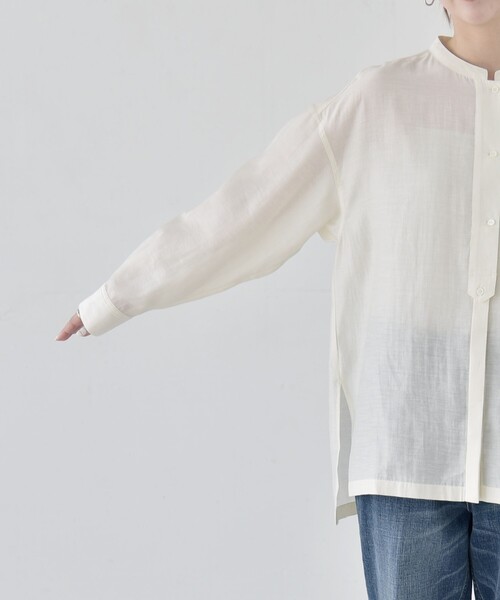 quaranciel(カランシエル)の「quaranciel:〈洗濯機可能〉リネン ミックス バンドカラー ポケット シャツ(シャツ/ブラウス・レディース・チャコールグレー/ナチュラル・ONE SIZE)」の4枚目の写真