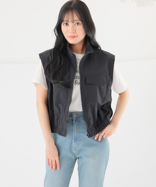 Honeys（ハニーズ）の「ショート丈ベスト（ベスト・レディース・ベージュ/カーキ/ブラック・L/M/S）」の22枚目の写真