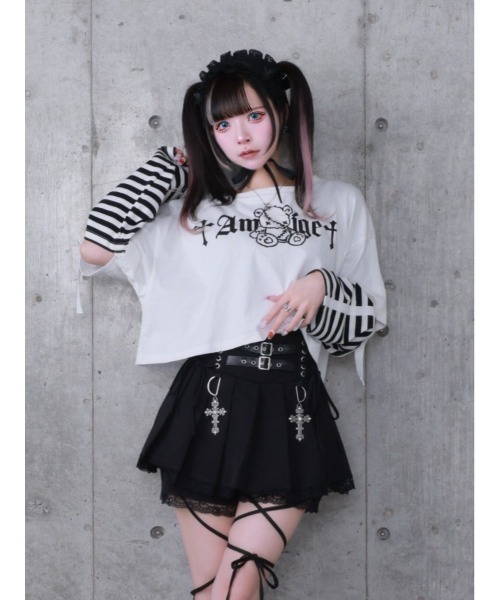 Amilige(アミリージュ)の「Stitched Bearプリントクロップドトップス【2way着用可能】(Tシャツ/カットソー・レディース・ブラック系その他/ブラック/ホワイト系その他・FREE)」の2枚目の写真