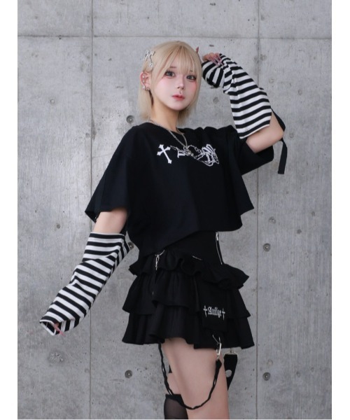 Amilige(アミリージュ)の「Stitched Bearプリントクロップドトップス【2way着用可能】(Tシャツ/カットソー・レディース・ブラック系その他/ブラック/ホワイト系その他・FREE)」の16枚目の写真