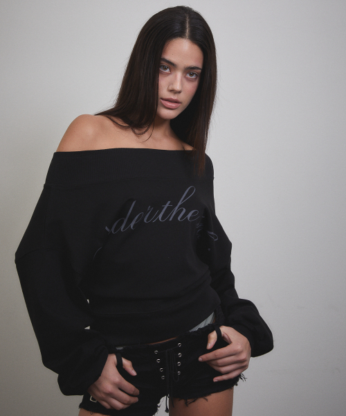 VOONT(ブント)の「Lettering Off Shoulder Sweatshirt (BLACK)(スウェット・レディース・ブラック・OS)」の12枚目の写真