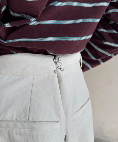 DouDou（ドゥドゥ）の「バックタックルーズチノパン（その他パンツ・レディース・ベージュ/ホワイト・36/38）」の22枚目の写真