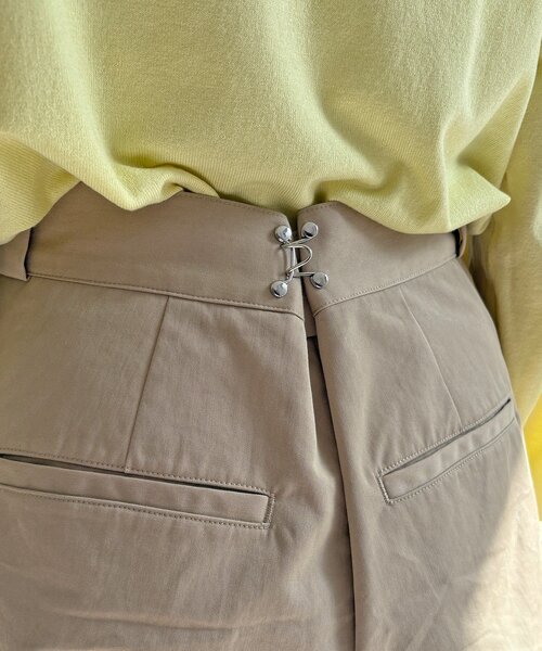 DouDou（ドゥドゥ）の「バックタックルーズチノパン（その他パンツ・レディース・ベージュ/ホワイト・36/38）」の9枚目の写真