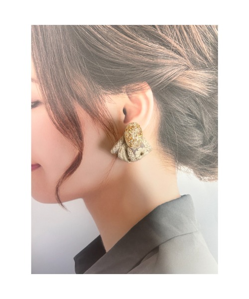 tone（トーン）の「【Lily accessory】インド刺繡ピアス(MA)（ピアス（両耳用）・レディース・ホワイト・FREE）」の2枚目の写真