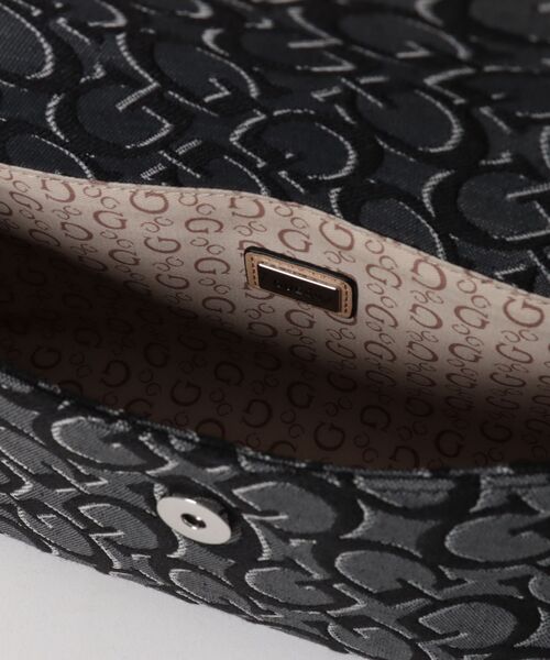 Guess（ゲス）の「【GUESS】ゲス　TRACIE SHOULDER　ショルダーバッグ（ショルダーバッグ・レディース・ホワイト系その他/ネイビー系/グレー系その他/ブラウン系その他・FREE）」の7枚目の写真