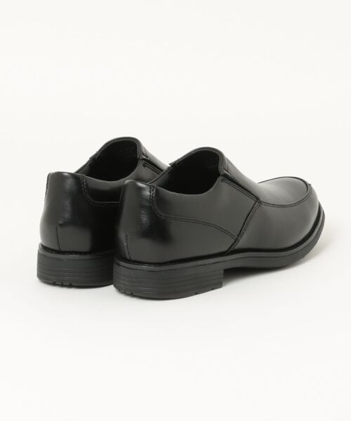 ROCKPORT（ロックポート）の「ROCKPORT ロックポート CLASSIC DRESS WP SLIP ON【本革/防水/軽量】メンズビジネスシューズ(クラシックドレスウォータープルーフスリッポン) ML0035W ブラック（ドレスシューズ・メンズ・ブラック・24.5cm/25.0cm/25.5cm/26.0cm/26.5cm/27.0cm/27.5cm）」の2枚目の写真