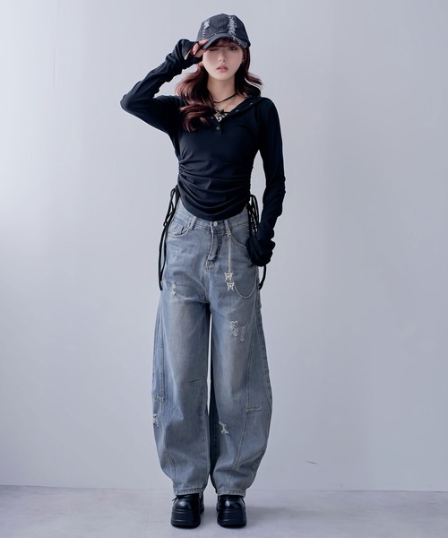 Diable baiser(ディアブルベーゼ)の「ダメージ加工バレルデニムパンツ(デニムパンツ・レディース・ブルー・MEDIUM/LARGE/LL)」の10枚目の写真