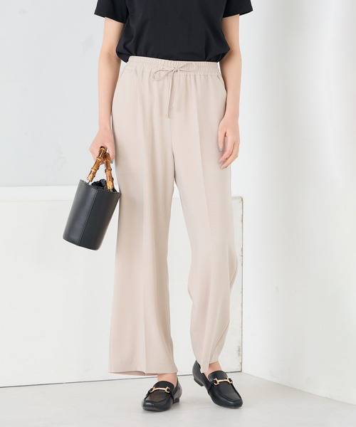 a.v.v（アーヴェヴェ）の「［支持率NO.1/接触冷感/速乾/UVカット/イージーケア］イージーワイドパンツ（スラックス・レディース・グリーン/ブラック/ネイビー/インディゴブルー/ダークグレー/ベージュ・LARGE/MEDIUM/X-LARGE/SMALL/X-SMALL）」の4枚目の写真