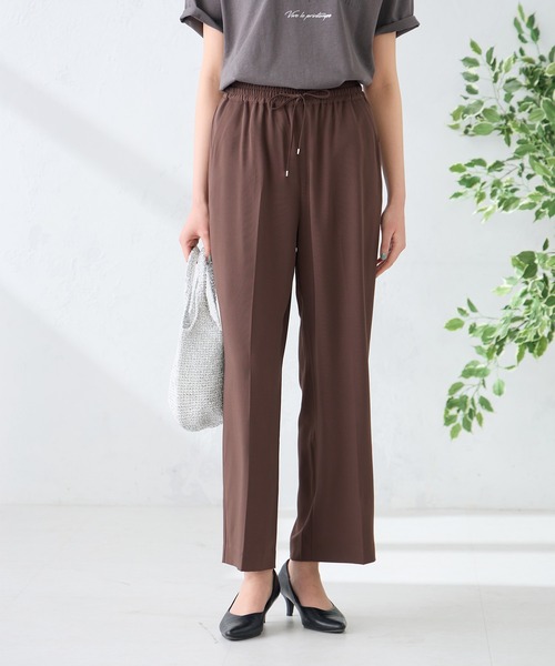 a.v.v（アーヴェヴェ）の「［支持率NO.1/接触冷感/速乾/UVカット/イージーケア］イージーワイドパンツ（スラックス・レディース・グリーン/ブラック/ネイビー/インディゴブルー/ダークグレー/ベージュ・LARGE/MEDIUM/X-LARGE/SMALL/X-SMALL）」の13枚目の写真