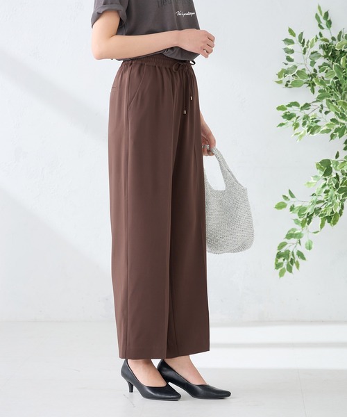 a.v.v（アーヴェヴェ）の「［支持率NO.1/接触冷感/速乾/UVカット/イージーケア］イージーワイドパンツ（スラックス・レディース・グリーン/ブラック/ネイビー/インディゴブルー/ダークグレー/ベージュ・LARGE/MEDIUM/X-LARGE/SMALL/X-SMALL）」の15枚目の写真