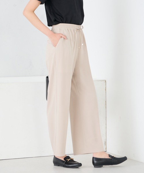 a.v.v（アーヴェヴェ）の「［支持率NO.1/接触冷感/速乾/UVカット/イージーケア］イージーワイドパンツ（スラックス・レディース・グリーン/ブラック/ネイビー/インディゴブルー/ダークグレー/ベージュ・LARGE/MEDIUM/X-LARGE/SMALL/X-SMALL）」の22枚目の写真