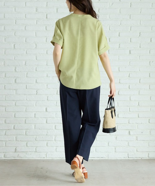 BELLUNA PLUS(ベルーナ)の「麻調合繊パール付タックデザインブラウス(シャツ/ブラウス・レディース・ライトブルー/ライム/チャコール/コーラル・MEDIUM/LARGE/X-LARGE)」の21枚目の写真