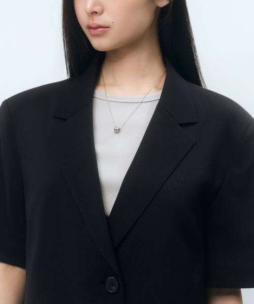 MUSINSA STANDARD WOMAN（ムシンサスタンダードウーマン）の「ウィメンズスリックベルト付き半袖ブレザー[ブラック]（テーラードジャケット・レディース・その他・SMALL/MEDIUM/LARGE/X-SMALL）」の8枚目の写真