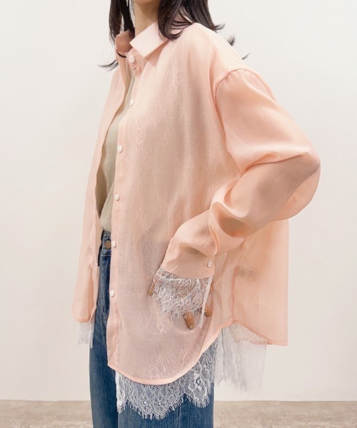 CLOTHY（クロシィ）の「【トレンドのレースレイヤードアイテム♪】レースレイヤードシアーシャツ（シャツ/ブラウス・レディース・ピンク/ブラック/オフホワイト・FREE）」の3枚目の写真