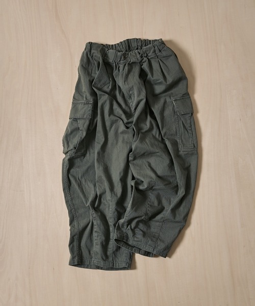 KEY TIMEZ(キータイムズ)の「【is-ness/イズネス】Herringbone 6-Pocket Pants(カーゴパンツ・メンズ・ブラック/カーキブラウン・L/M)」の2枚目の写真