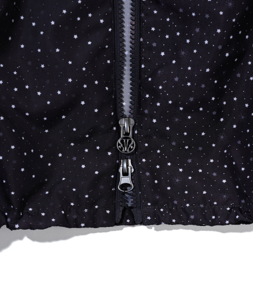 YOUHEE(ユヒ)の「STAR PATTERN HOODED WIND BREAKER_BLACK(ナイロンジャケット・レディース・その他・FREE)」の9枚目の写真