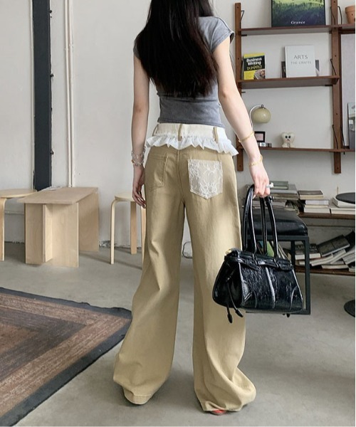 &soiree(アンドソワレ)の「ウエストレース付きワイドチノパンツ(チノパンツ・レディース・ベージュ・SMALL/MEDIUM/LARGE/X-LARGE)」の2枚目の写真