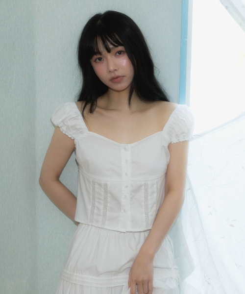 ROSEFRANTZ（ロゼフランツ）の「Lace Shirring Crop Blouse [Ivory]（シャツ/ブラウス・レディース・アイボリー・SMALL/MEDIUM）」の3枚目の写真