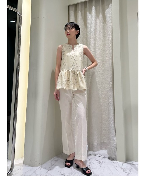 ESTNATION(エストネーション)の「ESTNATION / トリアセリネン バックゴムストレートパンツ(スラックス・レディース・ブラック/ホワイト・38/36)」の11枚目の写真