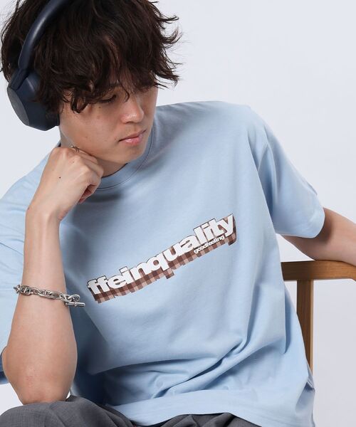 FFEIN(フェイン)の「【FFEIN(フェイン)】立体チェックプリントロゴショート丈Tシャツ/ クルーネック 半袖 刺繍 【短丈】(Tシャツ/カットソー・メンズ・ライトブルー/ホワイト/ブラック/その他1/ネイビー・MEDIUM/SMALL/LARGE)」の4枚目の写真