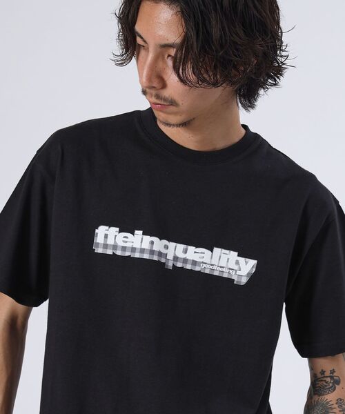 FFEIN(フェイン)の「【FFEIN(フェイン)】立体チェックプリントロゴショート丈Tシャツ/ クルーネック 半袖 刺繍 【短丈】(Tシャツ/カットソー・メンズ・ライトブルー/ホワイト/ブラック/その他1/ネイビー・MEDIUM/SMALL/LARGE)」の19枚目の写真