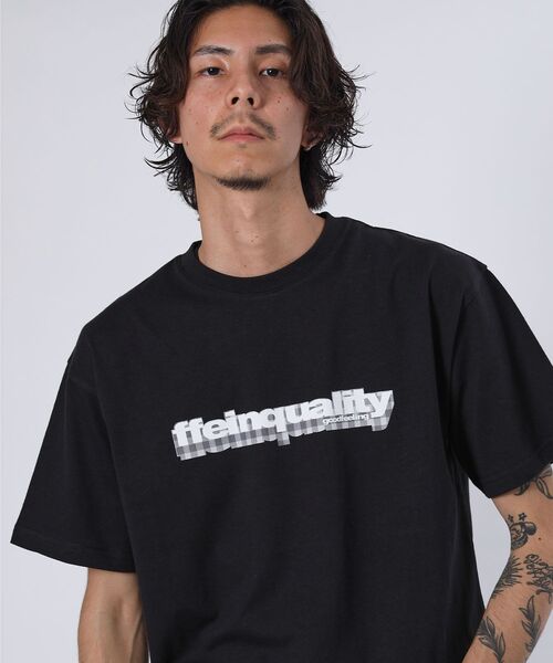 FFEIN(フェイン)の「【FFEIN(フェイン)】立体チェックプリントロゴショート丈Tシャツ/ クルーネック 半袖 刺繍 【短丈】(Tシャツ/カットソー・メンズ・ライトブルー/ホワイト/ブラック/その他1/ネイビー・MEDIUM/SMALL/LARGE)」の20枚目の写真