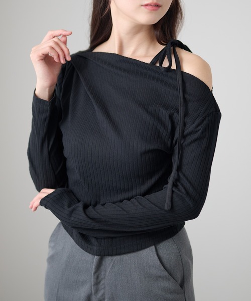 DAYRA(デイラ)の「リボンショルダー アシンメトリー 長袖 リブ トップス(Tシャツ/カットソー・レディース・ブラック/チャコールグレー/グリーン・FREE/S)」の8枚目の写真