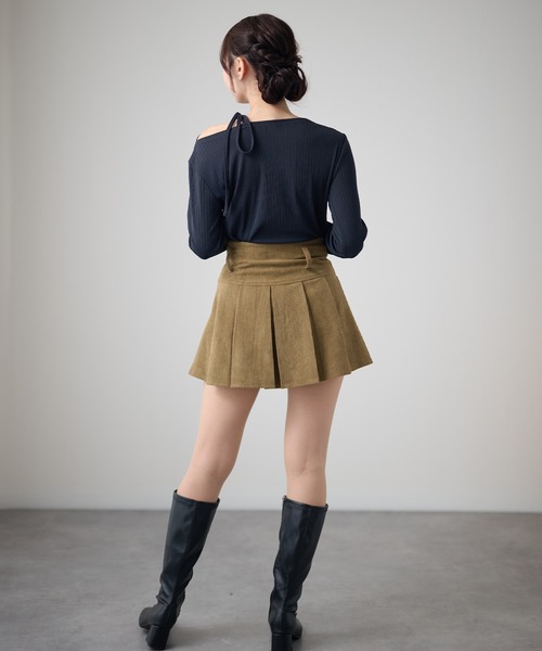DAYRA(デイラ)の「リボンショルダー アシンメトリー 長袖 リブ トップス(Tシャツ/カットソー・レディース・ブラック/チャコールグレー/グリーン・FREE/S)」の11枚目の写真