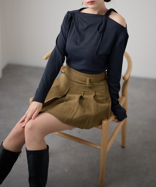DAYRA(デイラ)の「リボンショルダー アシンメトリー 長袖 リブ トップス(Tシャツ/カットソー・レディース・ブラック/チャコールグレー/グリーン・FREE/S)」の13枚目の写真