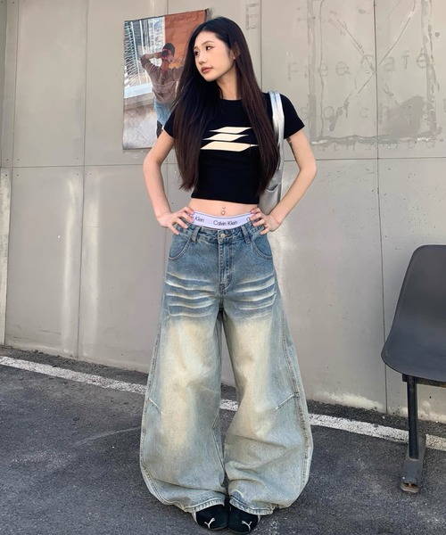 AVYL(アヴィル)の「サイドライン カーブバギーデニムパンツ/ワイドパンツ(デニムパンツ・レディース・サックスブルー・M/S/L)」の10枚目の写真