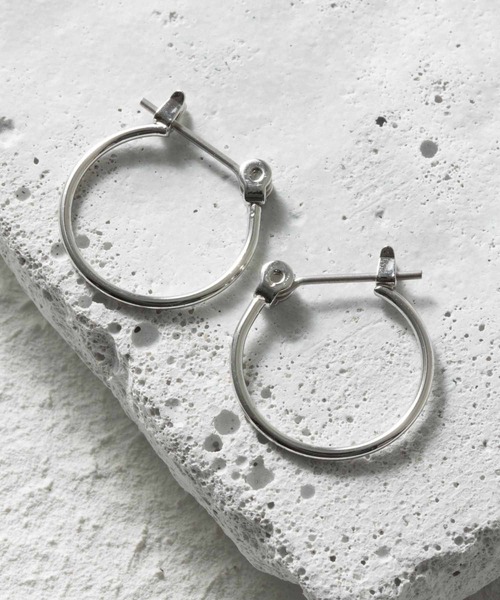 ISS(イズ)の「【金属アレルギー対応】ピアス 純チタン ニッケルフリー 日本製(ピアス(両耳用)・レディース・シルバー/ゴールド・FREE)」の1枚目の写真