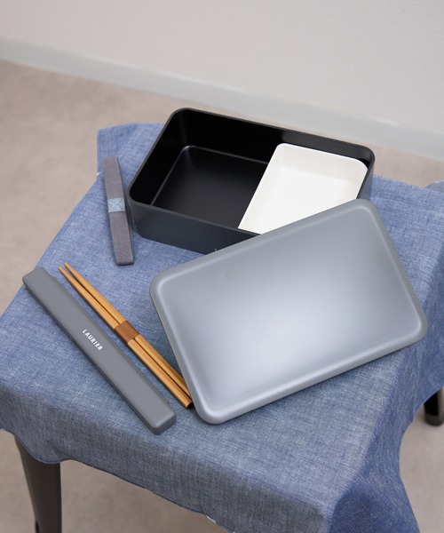 COMMON WARE（コモンウェアー）の「EC:LAURIER LUNCH BOX ローリエランチボックス 800ml（お弁当箱・レディース・ライトグレー/ダークグレー・FREE）」の2枚目の写真