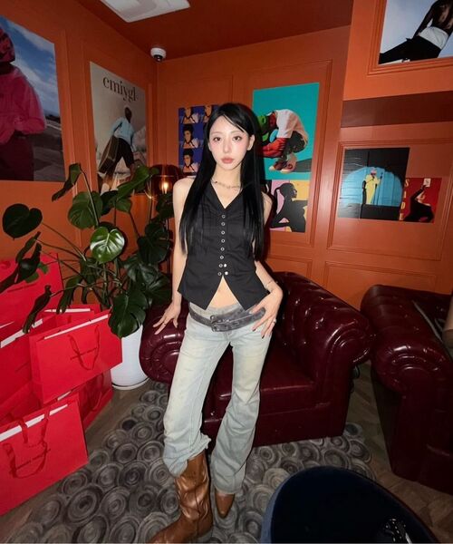 ORDINARY HOLIDAY（オーディナリー ホリデー）の「GRADATION BOOTS CUT DENIM PANTS [SKY BLUE]（デニムパンツ・レディース・その他・X-SMALL/SMALL/MEDIUM）」の4枚目の写真