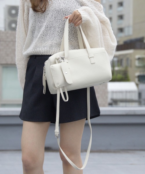 Chick(チック)の「2way Embossed Handbag with Mini Pouch / ミニポーチ付き 2WAY エンボス ハンドバッグ シボ加工 シンプル ベーシック 無地 レディース 秋 秋服 2026年秋冬(ショルダーバッグ・レディース・ブラック/グレー/ブルー/アイボリー・FREE)」の19枚目の写真