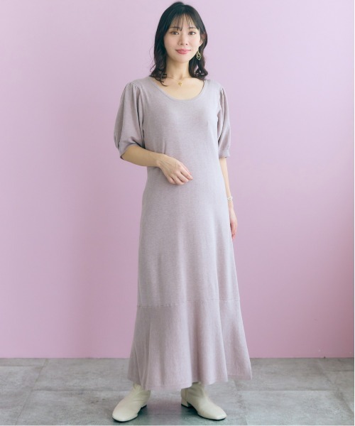 marun(マルン)の「<大きいサイズ>【nanaeさんコラボ】2点セット(カーディガン+ワンピース) marun(ワンピース・レディース・ブラック/ピンクベージュ・5L/4L/3L/LL/L)」の5枚目の写真