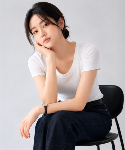 by LEGNA(バイレグナ)の「Uネックリブカットソー半袖タイプ(Tシャツ/カットソー・レディース・ブラック/ホワイト/チャコール/グレイッシュベージュ・SMALL/MEDIUM/XX-LARGE/LARGE/X-LARGE)」の6枚目の写真