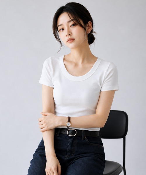 by LEGNA(バイレグナ)の「Uネックリブカットソー半袖タイプ(Tシャツ/カットソー・レディース・ブラック/ホワイト/チャコール/グレイッシュベージュ・SMALL/MEDIUM/XX-LARGE/LARGE/X-LARGE)」の7枚目の写真