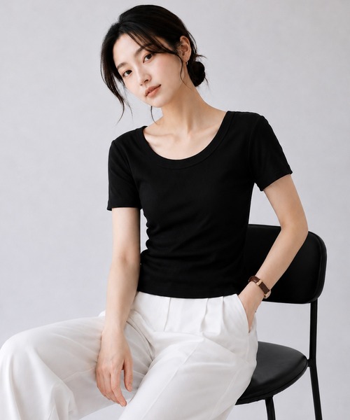 by LEGNA(バイレグナ)の「Uネックリブカットソー半袖タイプ(Tシャツ/カットソー・レディース・ブラック/ホワイト/チャコール/グレイッシュベージュ・SMALL/MEDIUM/XX-LARGE/LARGE/X-LARGE)」の11枚目の写真