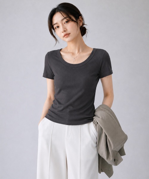 by LEGNA(バイレグナ)の「Uネックリブカットソー半袖タイプ(Tシャツ/カットソー・レディース・ブラック/ホワイト/チャコール/グレイッシュベージュ・SMALL/MEDIUM/XX-LARGE/LARGE/X-LARGE)」の13枚目の写真