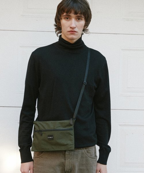 LEEHO FOR MEN(イホフォーメン)の「PASEO(khaki)(メッセンジャーバッグ・メンズ・その他・FREE)」の3枚目の写真