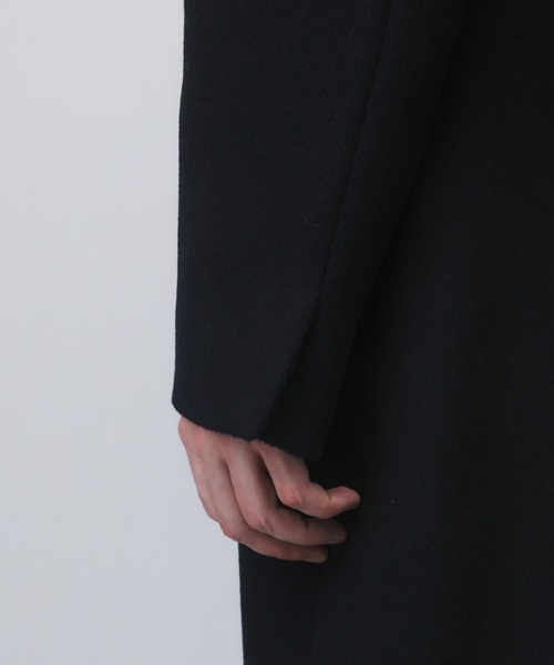 UNITED TOKYO（ユナイテッドトウキョウ）の「【ZOZO先行販売】日本製極上素材 CASHMERE SINGLE CHESTER COAT　｜日本製/カシミヤ/新作/オフィスカジュアル/通勤/ビジネス（チェスターコート・メンズ・ブラック/ブラウン/ダークグレー・2/1/3）」の13枚目の写真