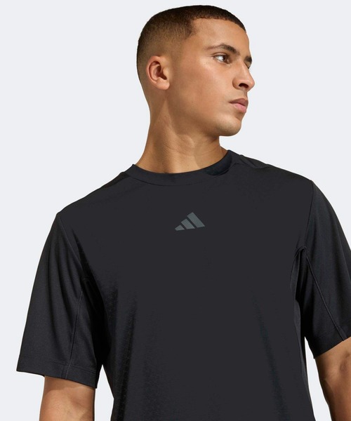 adidas(アディダス)の「D4T PrimeLift スリーストライプス半袖Tシャツ / アディダス adidas(Tシャツ/カットソー・メンズ・ブラック・X-LARGE/SMALL/XX-LARGE/MEDIUM/3XL/LARGE/X-SMALL)」の3枚目の写真