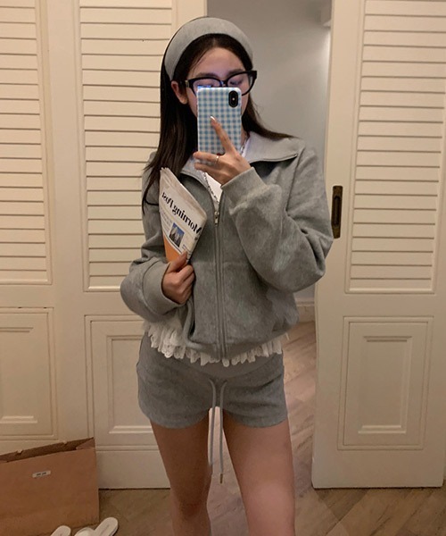 Ressaca(レサーカ)の「バックプリントジップアップスウェット&ショートパンツ セットアップ(セットアップ・レディース・グレー/ピンク・M)」の20枚目の写真